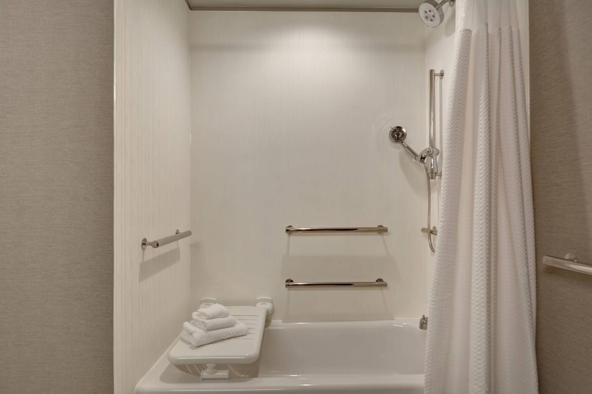 Courtyard By Marriott Jackson Madison Hotell Exteriör bild
