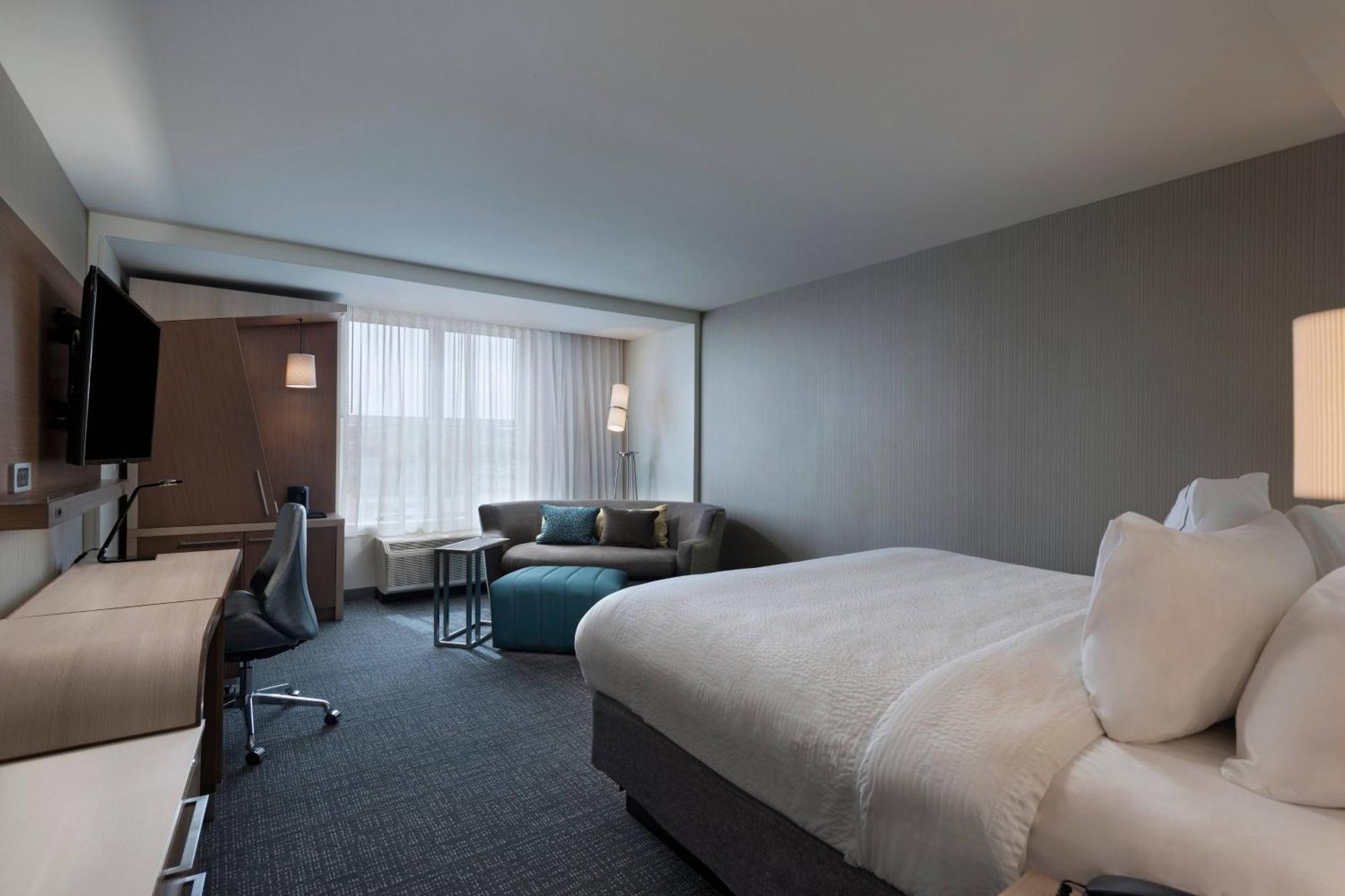 Courtyard By Marriott Jackson Madison Hotell Exteriör bild