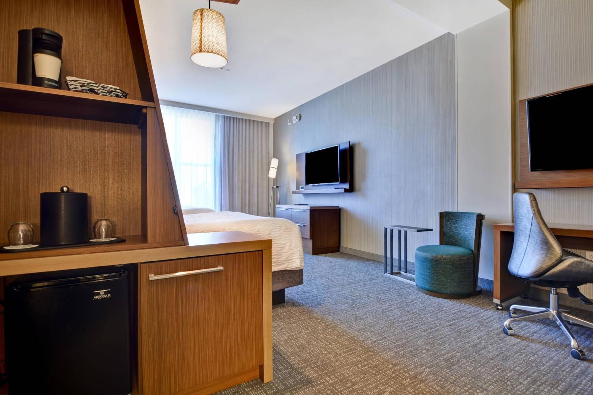 Courtyard By Marriott Jackson Madison Hotell Exteriör bild
