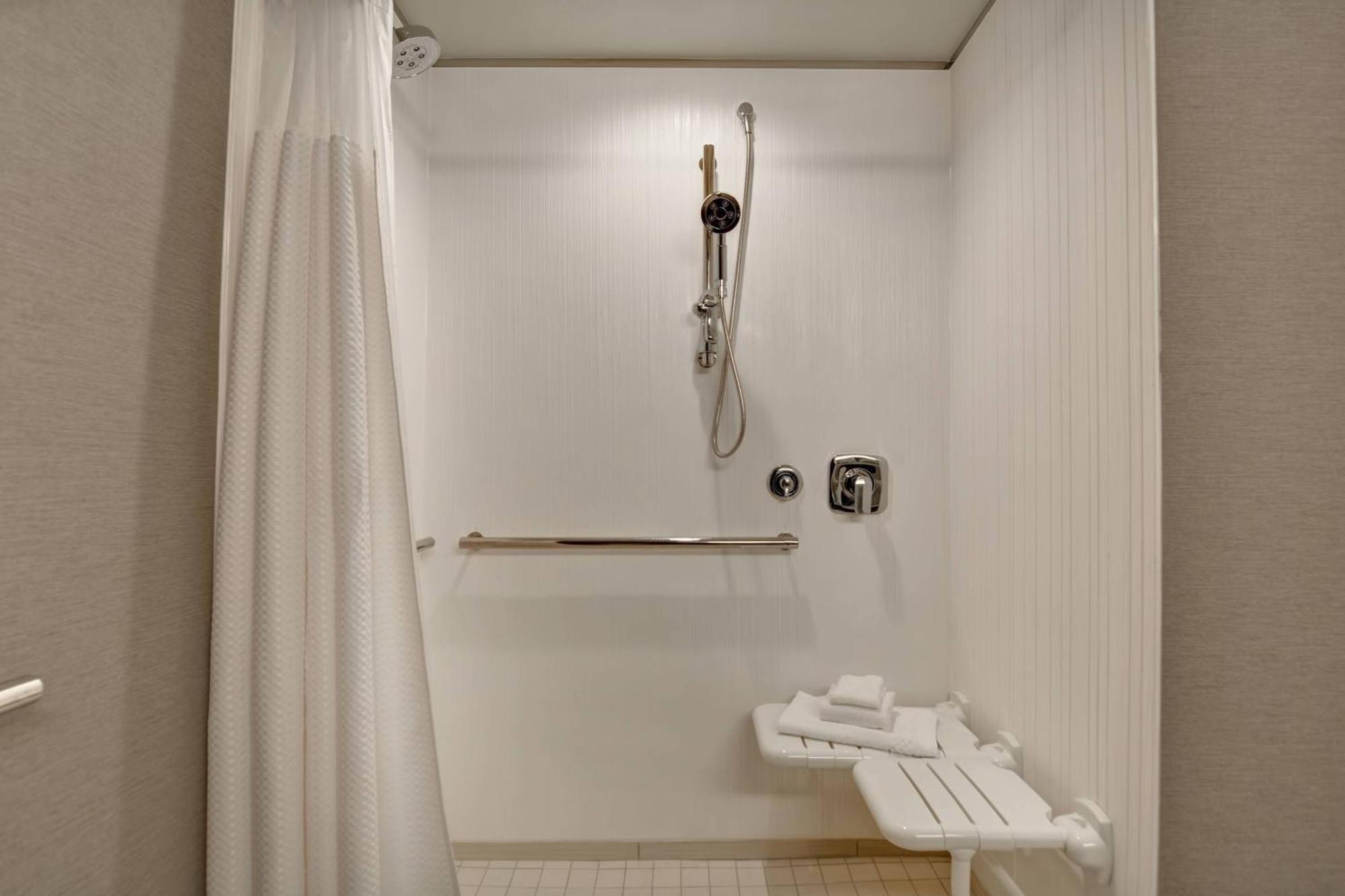 Courtyard By Marriott Jackson Madison Hotell Exteriör bild