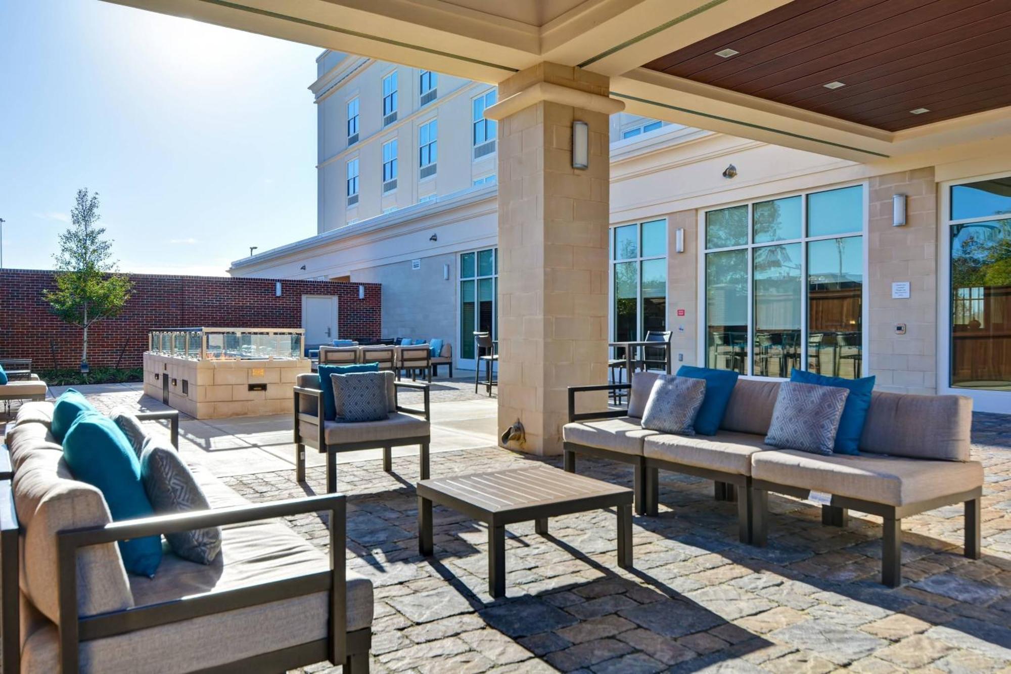 Courtyard By Marriott Jackson Madison Hotell Exteriör bild