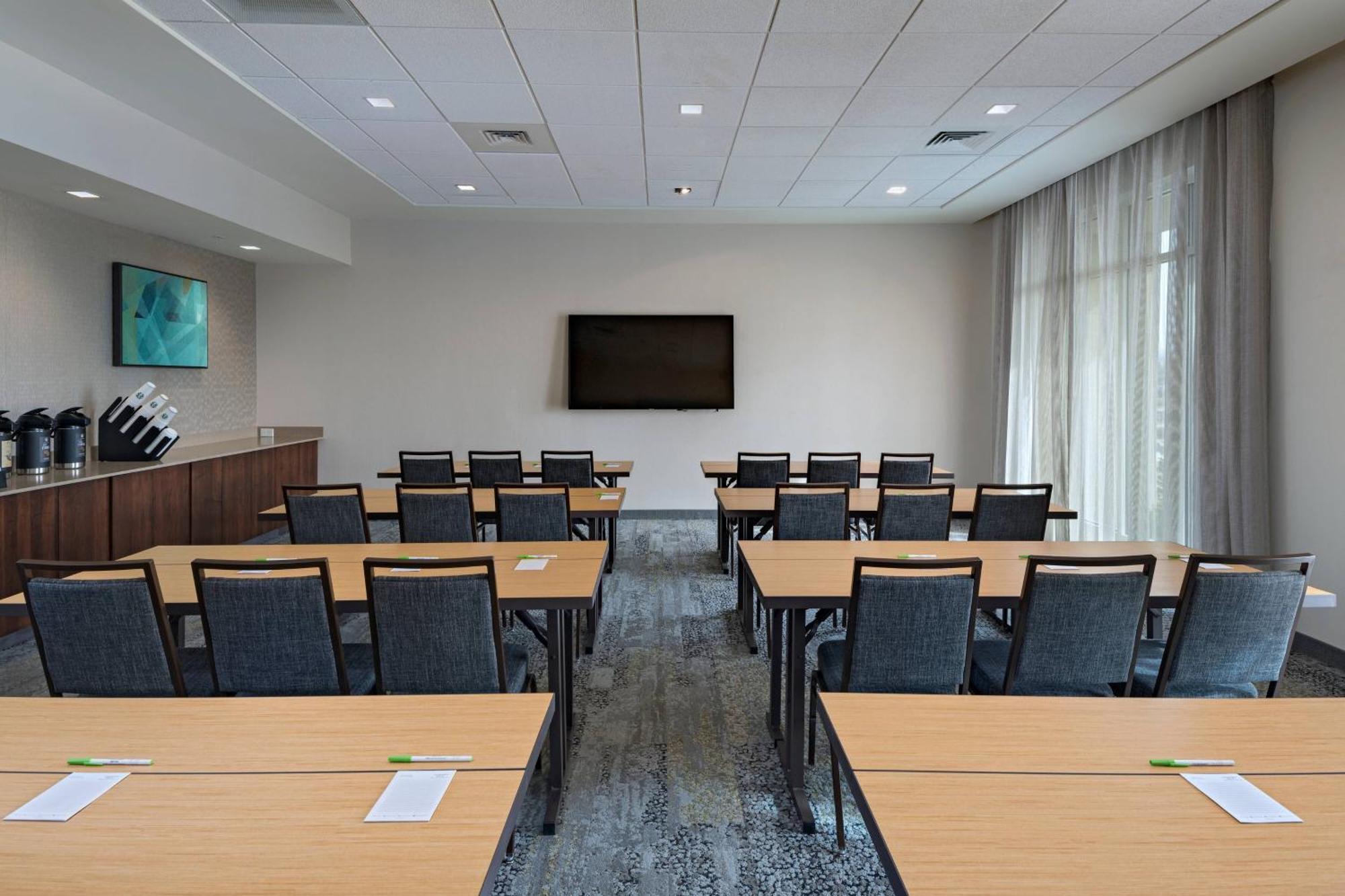 Courtyard By Marriott Jackson Madison Hotell Exteriör bild