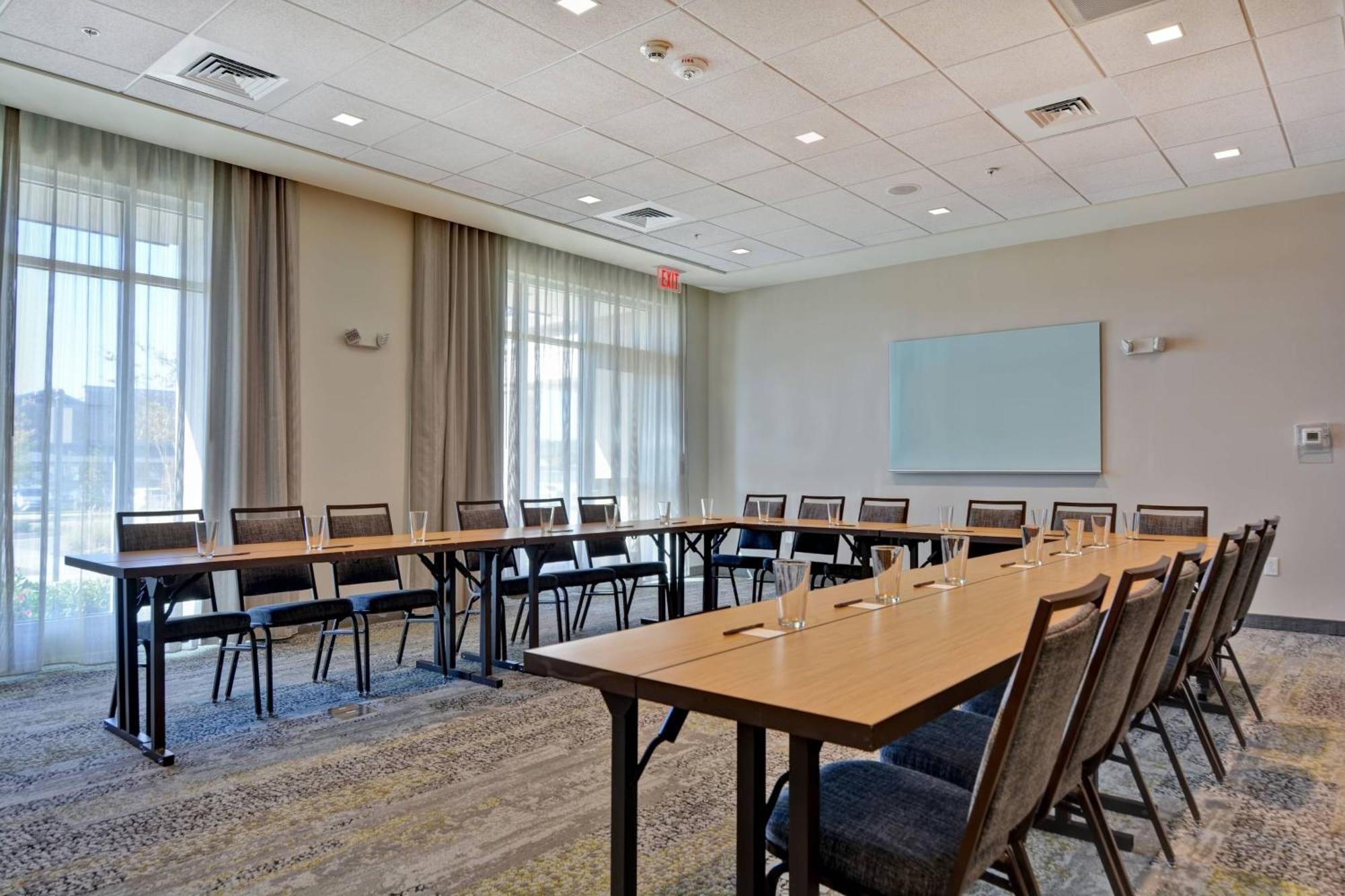 Courtyard By Marriott Jackson Madison Hotell Exteriör bild