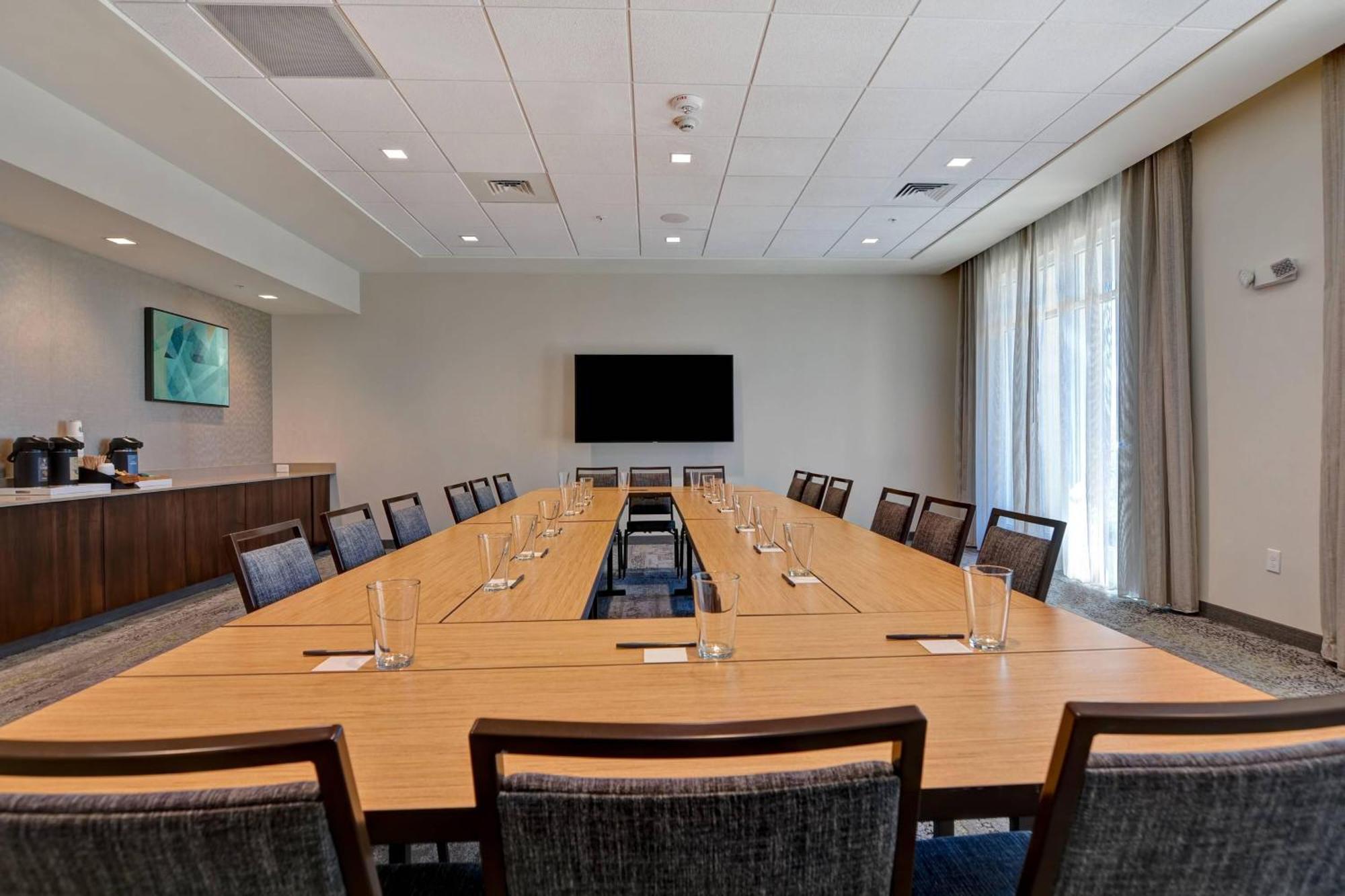 Courtyard By Marriott Jackson Madison Hotell Exteriör bild