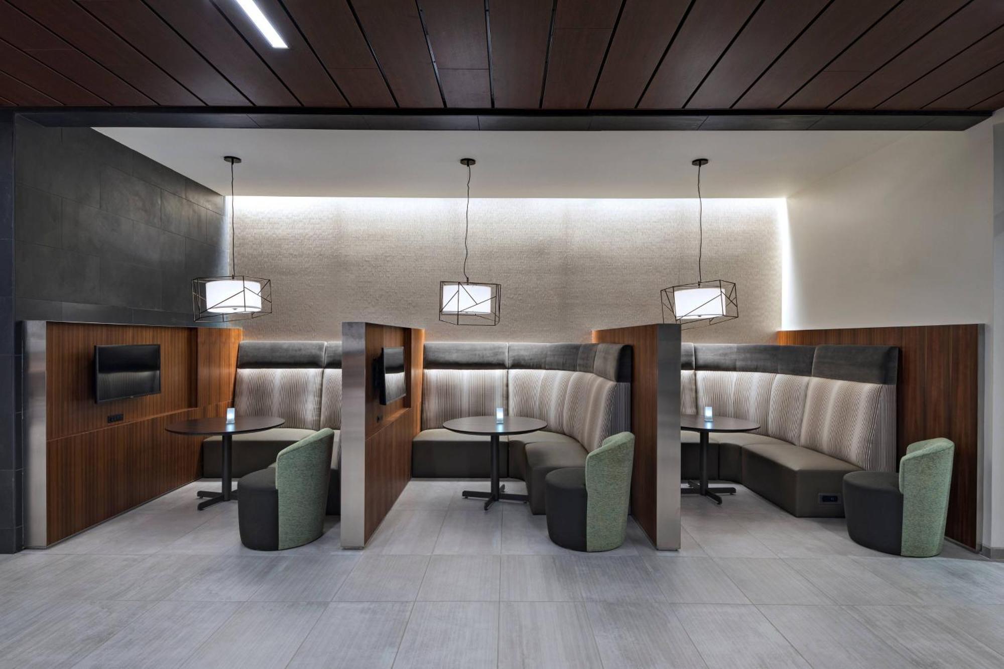 Courtyard By Marriott Jackson Madison Hotell Exteriör bild